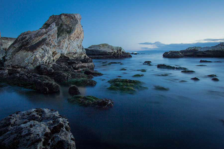 REVIEW: Shell Beach near Pismo Beach on the Central Coast of California – photo by Richard Dewhirst
