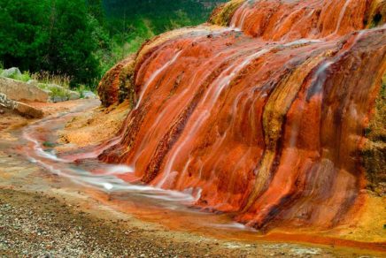 Geyser Mound, Colorado a Greg Tucker photo