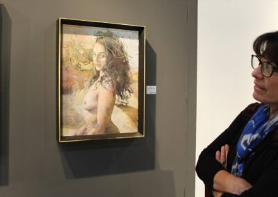 Tracy with Rafia Crown by Kent William at Jerry Suqi - Courtesy of LA Art Show 2020 - with Janice Bremec Blum looking on...